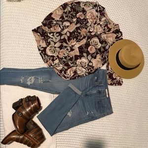 New York & Company Medium Floral print top, with a wine red/ burgundy undertone.